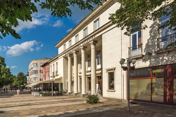 Hristo Botev Square w centrum miasta wraca, Bułgaria — Zdjęcie stockowe