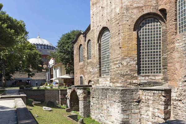 Hagia Irene orthodox church in city of Istanbul, Turkey — Stock Photo, Image