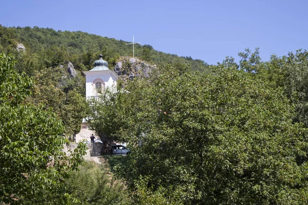 Mittelalterliches Vitovnica-Kloster in der Nähe der Stadt Petrovac, Serbien — Stockfoto