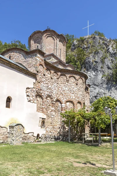 Średniowieczny klasztor Vitovnica w pobliżu miasta Petrovac, Serbia — Zdjęcie stockowe