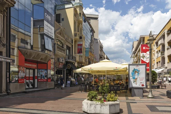 Obrenoviceva rue piétonne au centre de la ville de Nis, Ser — Photo