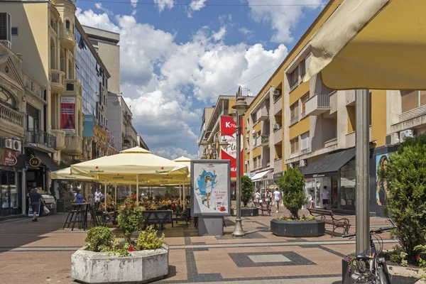 Obrenoviceva calle peatonal en el centro de la ciudad de Nis, Ser — Foto de Stock