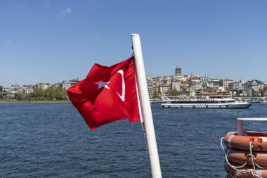 İstanbul'da Türk bayrağı ve Haliç