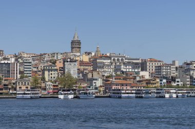 İstanbul şehrinde Haliç'in muhteşem manzarası