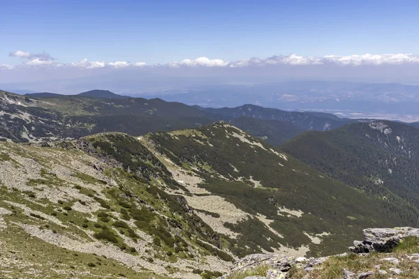 Paesaggio dal Belmeken Peak, montagna di Rila, Bulgaria — Foto Stock