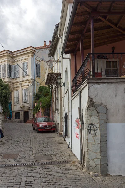 Typische straat en oude huizen in de oude stad van Xanthi, Griekenland — Stockfoto