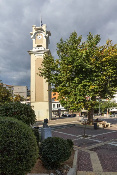 Torre del reloj en el casco antiguo de Xanthi, Grecia — Foto de Stock