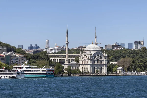 Boğaz'dan İstanbul şehrine panorama