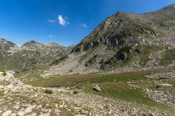 Landscape of Begovitsa River Valley, Pirin Mountain, Bulgaria — Stok Foto