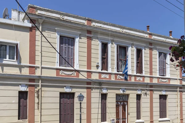 Kavala şehrinin eski kentinde tipik sokak ve evler, Yunanistan — Stok fotoğraf