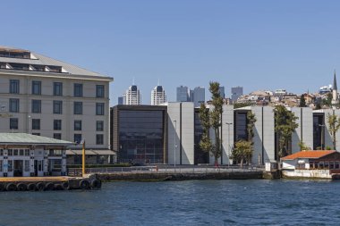 İstanbul Boğazı'ndan İstanbul şehrine manzara