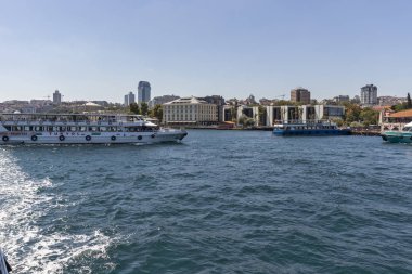 İstanbul Boğazı'ndan İstanbul şehrine manzara