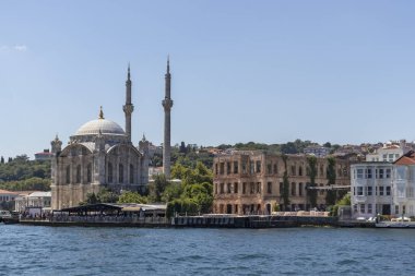 İstanbul'da 15 Temmuz Şehitler Köprüsü İstanbul Boğazı üzerinde