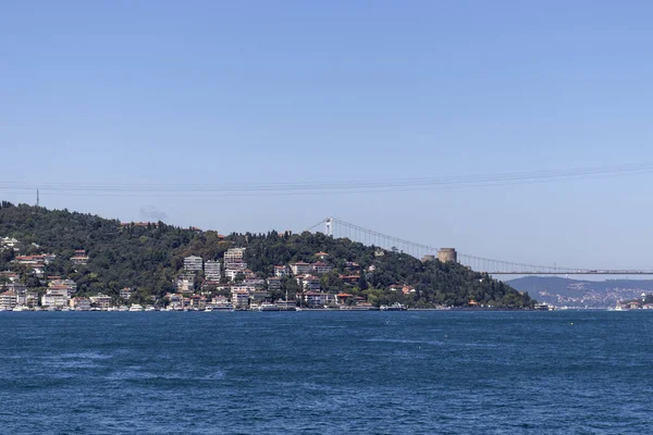 Panorama vom bosporus zur stadt istanbul — Stockfoto