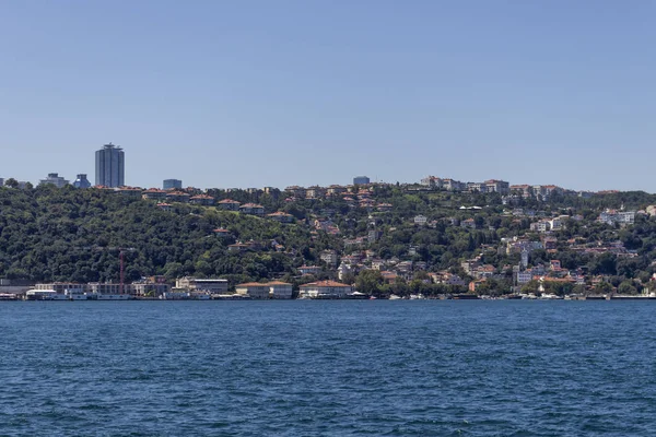 Panorama del Bósforo a la ciudad de Estambul — Foto de Stock