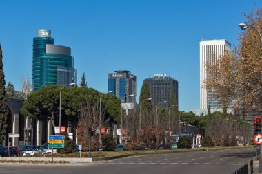 Paseo de la Castellana caddesinde Binalı Panorama