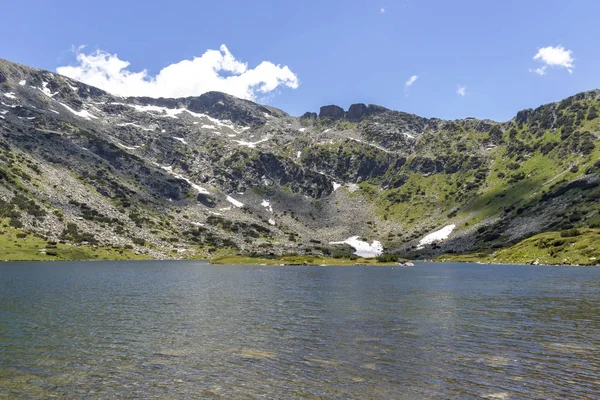 鱼湖（里布尼埃泽拉），里拉山，保加利亚 — 图库照片