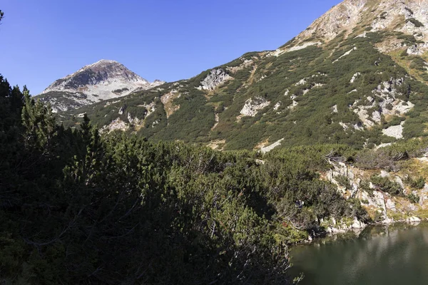 Okoto (Øyet) Lake og Muratov Peak, Pirinfjellet – stockfoto