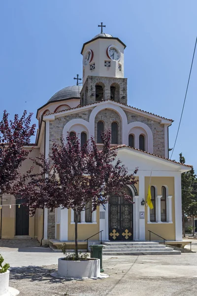 Pravoslavný kostel Nanebevzetí Panny Marie ve starém městě Kavala, — Stock fotografie