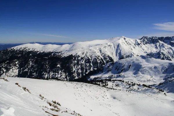 Panorama de invierno de Pirin Mountain, Bulgaria —  Fotos de Stock