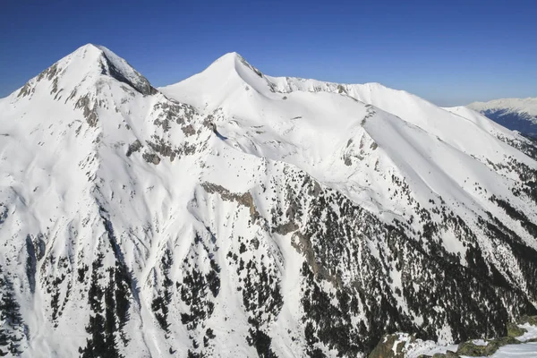 Panorama hivernal de Pirin Mountain, Bulgarie — Photo