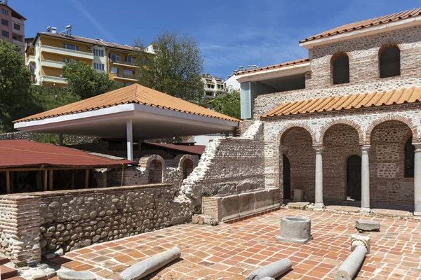 Complejo episcopal con basílica en la ciudad de Sandanski, Bulgaria — Foto de Stock