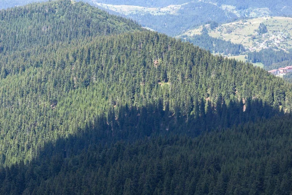 Paisagem das Montanhas Rhodope da torre de Snezhanka, Bulgária — Fotografia de Stock