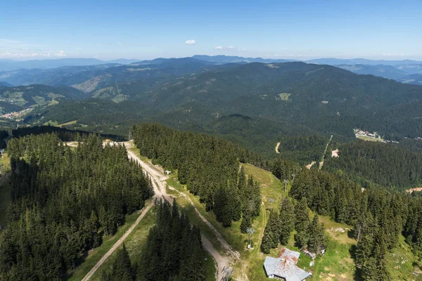 Bulgaristan 'ın Snezhanka kulesinden Rodop Dağlarının manzarası