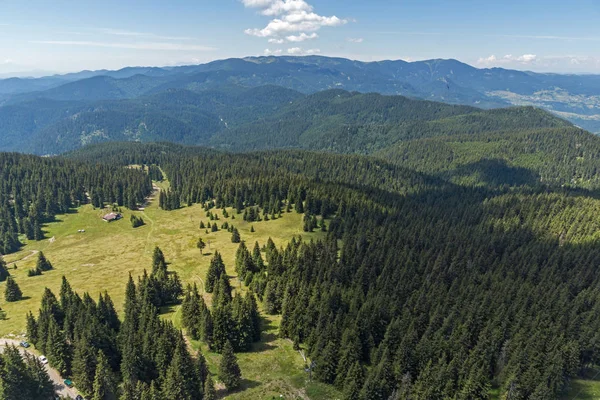 Krajina Rhodopských hor z věže Sněžnice, Bulharsko — Stock fotografie