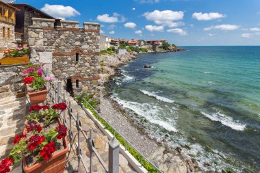 Bulgaristan 'ın eski Sozopol kentinde antik tahkimatlar