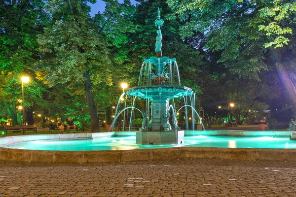 Fontes do Jardim Czar Simeão na cidade de Plovdiv, Bulgária — Fotografia de Stock