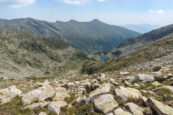 Trilha para escalar um pico de Kamenitsa, Pirin Mountain, Bulgária — Fotografia de Stock