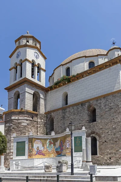Sankt Nikolaus kyrka i gamla stan i Kavala, Grekland — Stockfoto