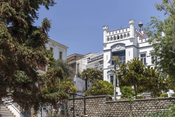 Gemeentehuis in het centrum van Kavala, Griekenland — Stockfoto