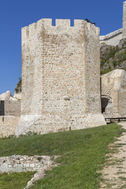 Sırbistan 'ın Tuna Nehri' ndeki Golubac Kalesi Harabeleri