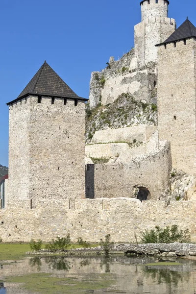 Ruinen der Festung Golubac an der Donau, Serbien — Stockfoto