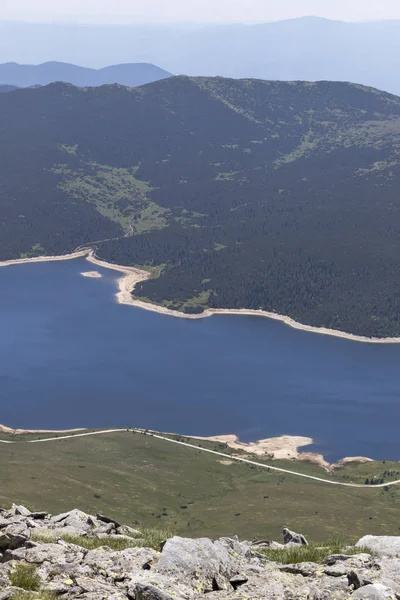 Lanskap Bendungan Belmeken, gunung Rila, Bulgaria — Stok Foto