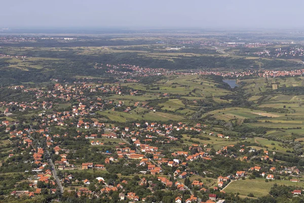 Sırbistan 'ın Avala Kulesi' nden inanılmaz panoramik manzara — Stok fotoğraf