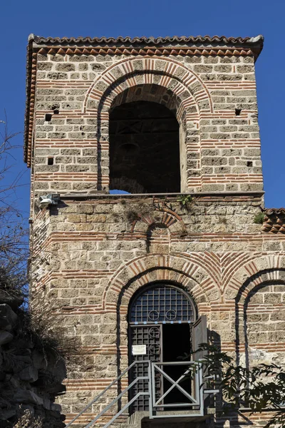 Chiesa alle rovine della Fortezza di Asen, Asenovgrad, Bulgaria — Foto Stock