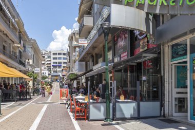 Kavala, Greec 'in merkezinde tipik sokak ve evler