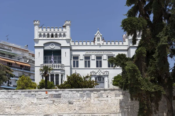Bouw van het gemeentehuis in het centrum van Kavala, Griekenland — Stockfoto