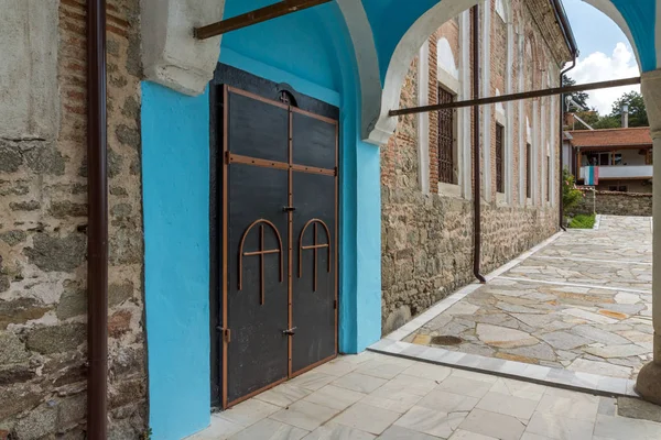 Igreja da Assunção da Santa Mãe em Kalofer, Bulgária — Fotografia de Stock