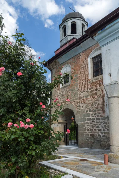 Церковь Успения Пресвятой Богородицы в Калофере, Болгария — стоковое фото