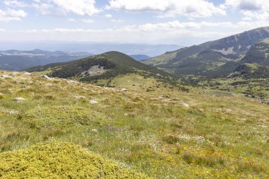Belmeken Peak yakınlarındaki manzara, Rila dağı, Bulgaristan