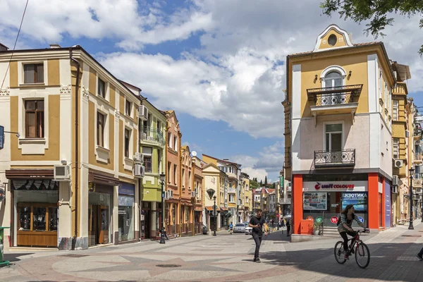 프 로프 디프 시의 보행자가 (街) 의 거리와 주택 들 — 스톡 사진