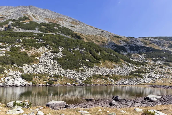 Landschap met Kikkermeer, Pirin Mountain, Bulgarije — Stockfoto