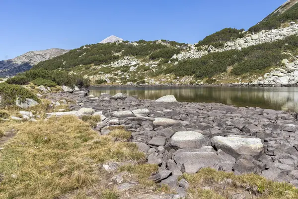 Paysage avec lac de grenouille, Pirin Mountain, Bulgarie — Photo