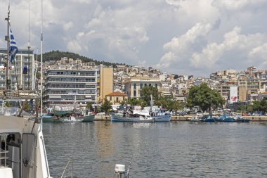 Yunanistan 'ın Kavala kentinin Kıyı Caddesi Panoraması