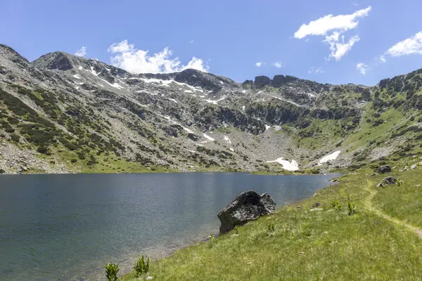 Os lagos de peixe (Ribni Ezera) na montanha de Rila, Bulgária — Fotografia de Stock