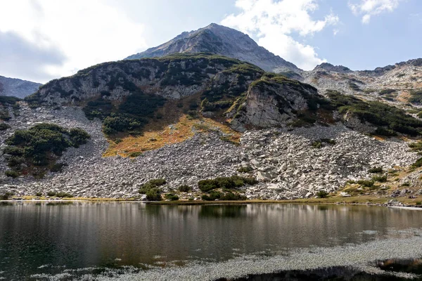 Lanskap Musim Gugur Danau Muratovo Hvoynato Pirin Mountain Bulgaria — Stok Foto